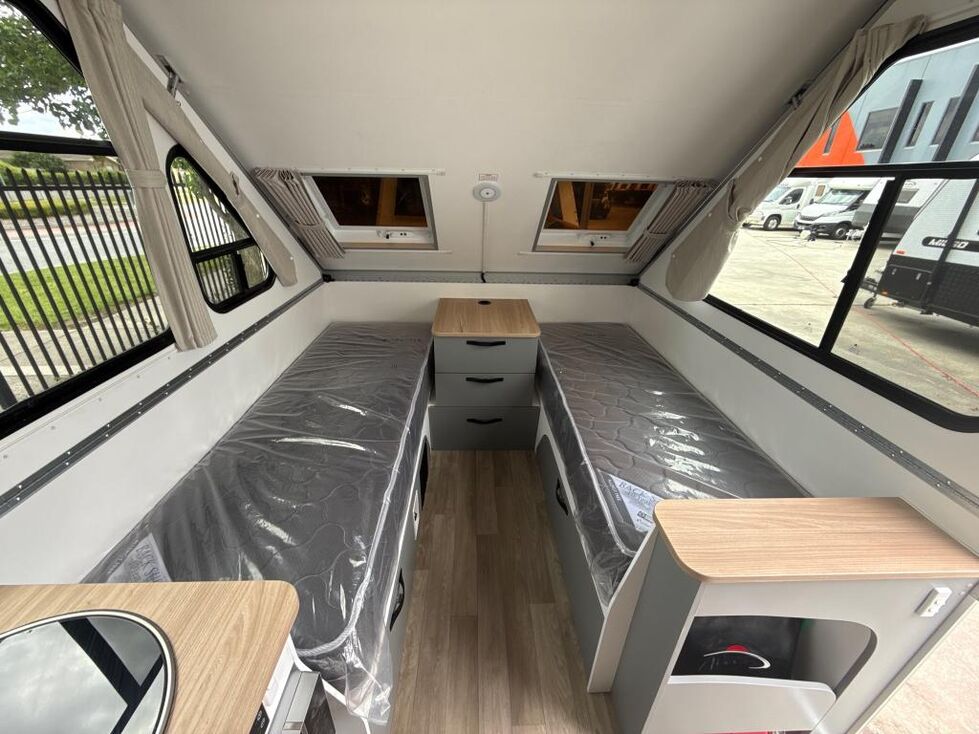 2025 AVAN CRUISELINER 5 ADVENTUER PACK