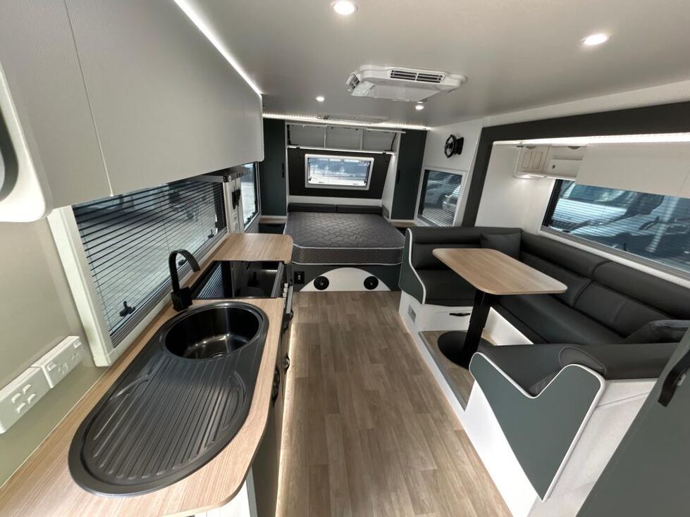 2025 GOLF GRAND TOURER 620 SLIDE OUT