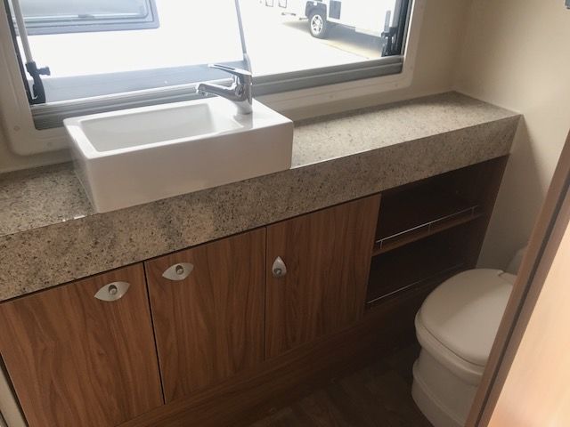 2017 Avan Aspire 617 2