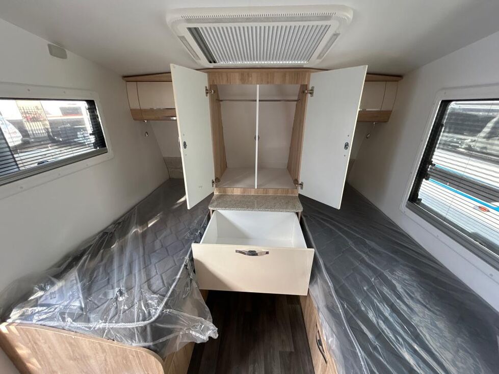 AVAN ASPIRE 555 HARDTOP