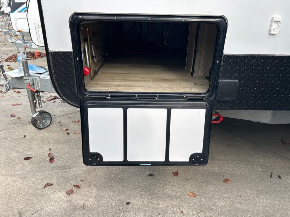 AVAN ASPIRE 5874 