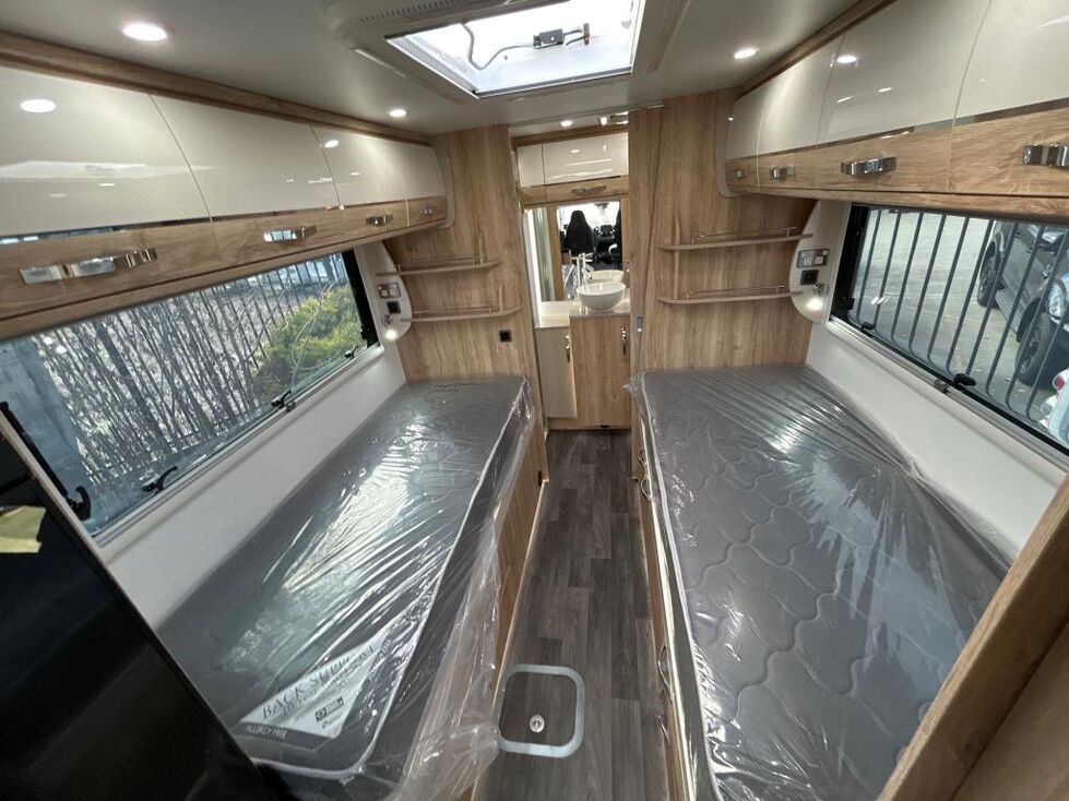 AVAN OVATION M10 B CLASS