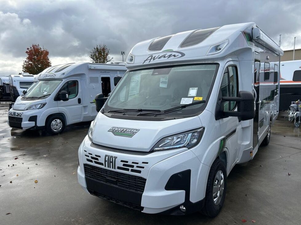 AVAN OVATION M32 B CLASS
