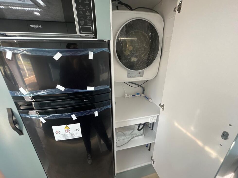 AVAN OVATION M32 C CLASS