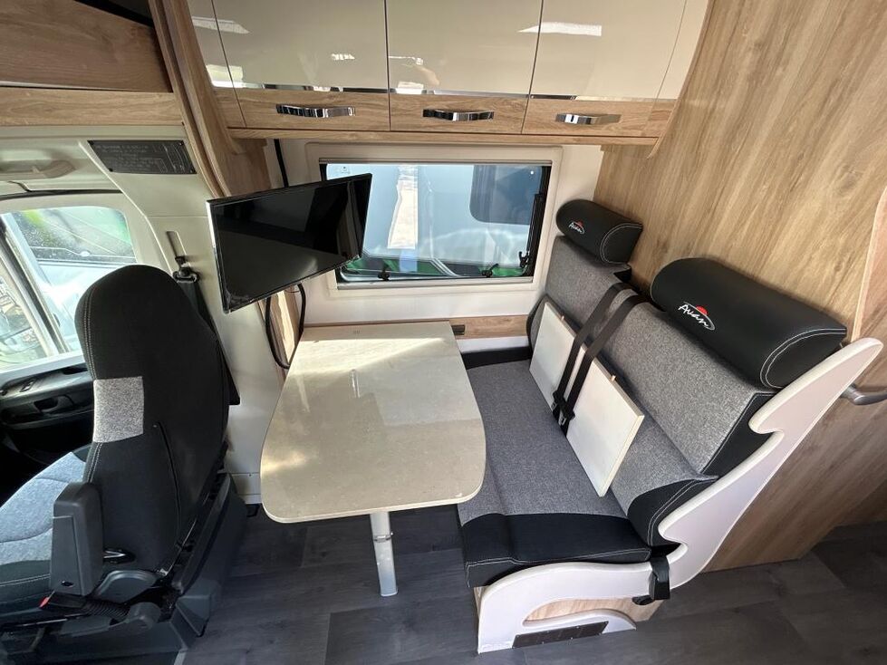 AVAN OVATION M6 B CLASS