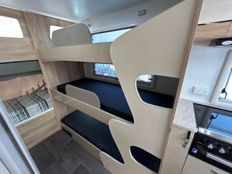 GOLF SAVANNAH MAXXI 584 HARD TOP