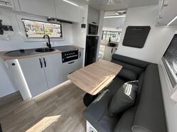 AVAN ASPIRE 555