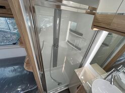AVAN OVATION M10 B CLASS