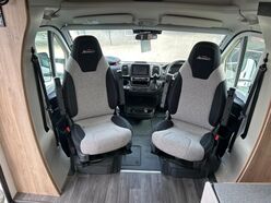 AVAN OVATION M10 B CLASS