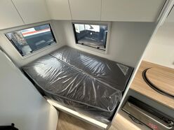 AVAN OVATION M32 B CLASS