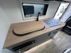 AVAN OVATION M32 B CLASS