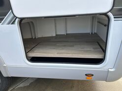 AVAN OVATION M32 B CLASS