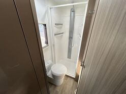 AVAN OVATION M32 C CLASS