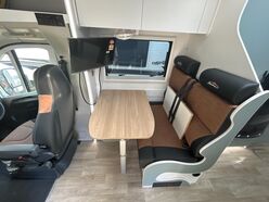 AVAN OVATION M32 C CLASS