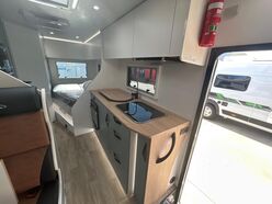 AVAN OVATION M32 C CLASS