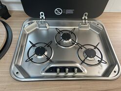 AVAN OVATION M32 C CLASS