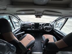AVAN OVATION M5 B CLASS