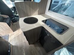 AVAN OVATION M9 C CLASS