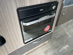 AVAN OVATION M9 C CLASS